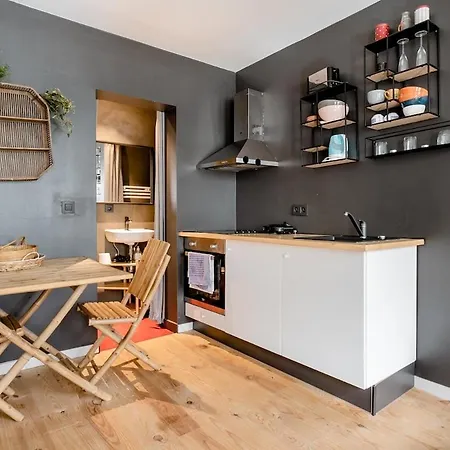 Apartman Charming Private - Nearby Station *