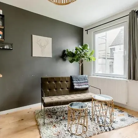 Apartman Charming Private - Nearby Station
