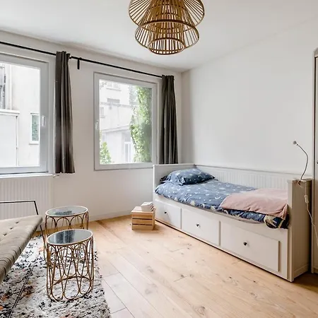 Apartman Charming Private - Nearby Station *
